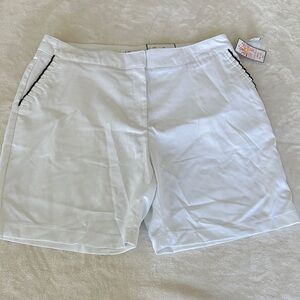 Lillie Green White Shorts NWT